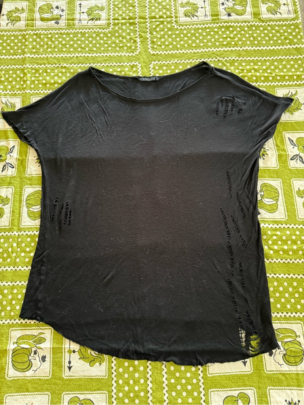 Noctex Women's Distressed Short Sleeve Top L